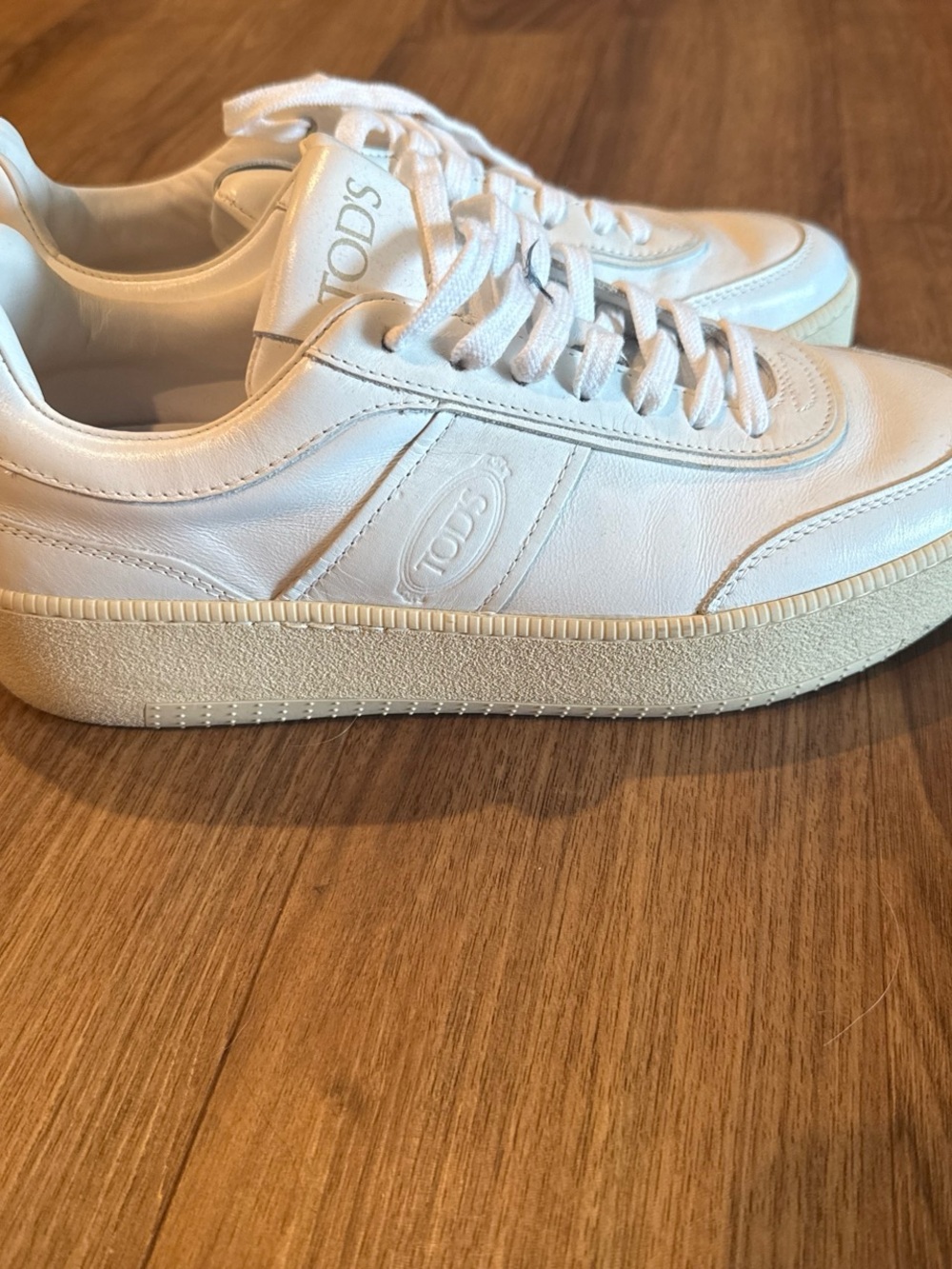Tod's White Leather Low-Top Sneakers